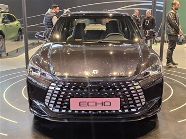 لاماری اکو در نمایشگاه خودرو تهران 1403 رونمایی شد، سدان مونتاژی آرین موتور + عکس و فیلم منبع سایت خودرو بانک