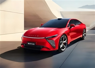 رونمایی چری از سدان برقی Exeed Exlantix ES مدل 2025 با برد 710 کیلومتری منبع سایت خودرو بانک