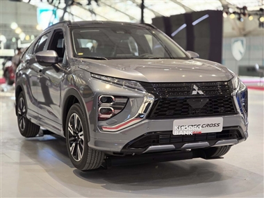 میتسوبیشی Eclipse Cross در نمایشگاه شیراز 1404 با تمرکز بر امنیت و پیشرانه توربو + عکس منبع سایت خودرو بانک