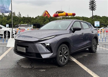 فونیکس FX جدید معرفی شد: رونمایی از فیس‌لیفت 2026 اومودا 5 با کابین متحول‌شده و پیشرانه هیبرید منبع سایت خودرو بانک