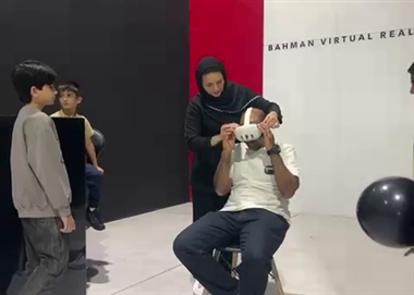 تکنولوژی روز جهان در غرفه گروه بهمن؛ تجربه رانندگی با واقعیت مجازی در نمایشگاه خودرو مشهد منبع سایت خودرو بانک