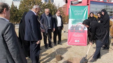 تعهد ارس خودرو دیزل به محیط زیست با کاشت 100 نهال در روز درختکاری منبع سایت خودرو بانک