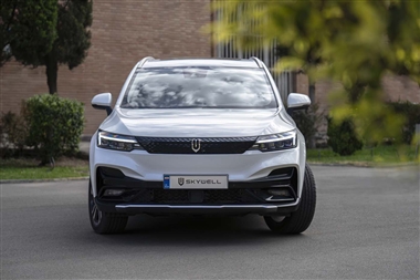 اسکای‌ول ET5 در بازار ایران: تحلیل جامع یک شاسی‌بلند برقی با طعم اقتصاد و فناوری منبع سایت خودرو بانک