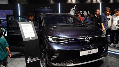 سه‌گانه ماموت در مشهد 1404 | نمایش قدرت در بازار خودرو ایران منبع سایت خودرو بانک