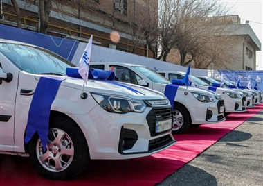 نخستین سری خودروهای پارس نوآ به مشتریان تحویل داده شد