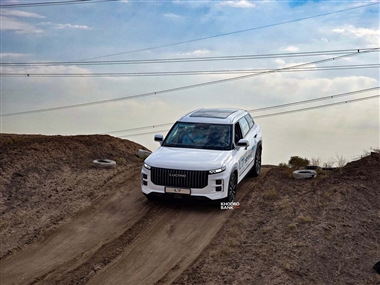 برنامه تست درایو خودروهای لوکانو در پیست آیلند؛ تجربه‌ای جذاب از آفرود با یک کراس اوور منبع سایت خودرو بانک