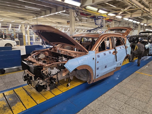 تولید ۶۰ هزارمین دستگاه فیدلیتی در بهمن موتور؛ معرفی نسخه ویژه خیریه و اعلام برنامه عرضه XB1