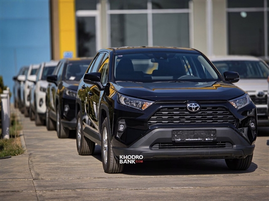 خوش‌قولی برساوش در بازار خودروهای وارداتی؛ تویوتا RAV4 زودتر از موعد به خیابان‌ها آمد
