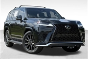 امیر تجارت سپنتا موفق به دریافت گواهی تأیید نوع برای لکسوس LX600 F Sport شد